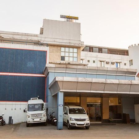 Capital O 69831 Hotel Mount Heera Chennai Esterno foto