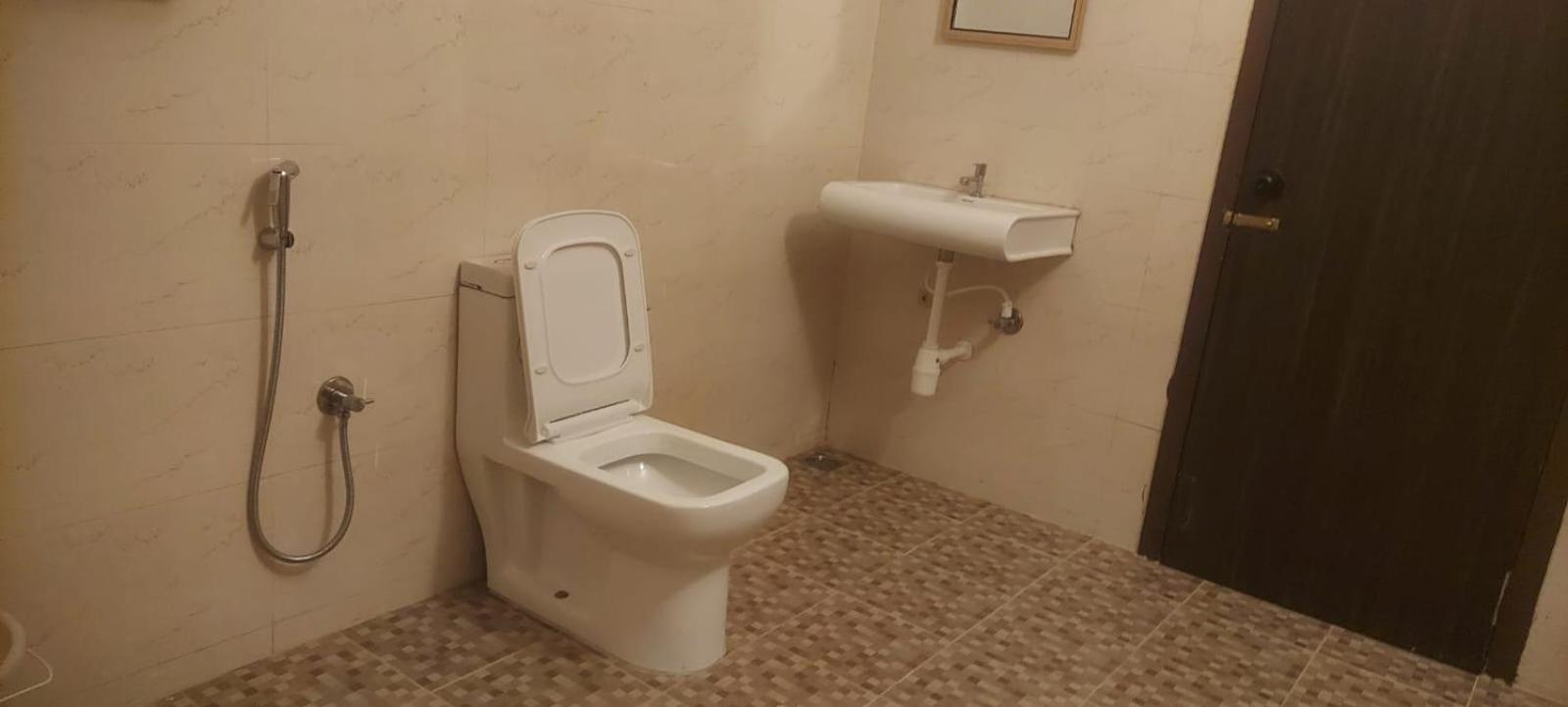 Capital O 69831 Hotel Mount Heera Chennai Esterno foto