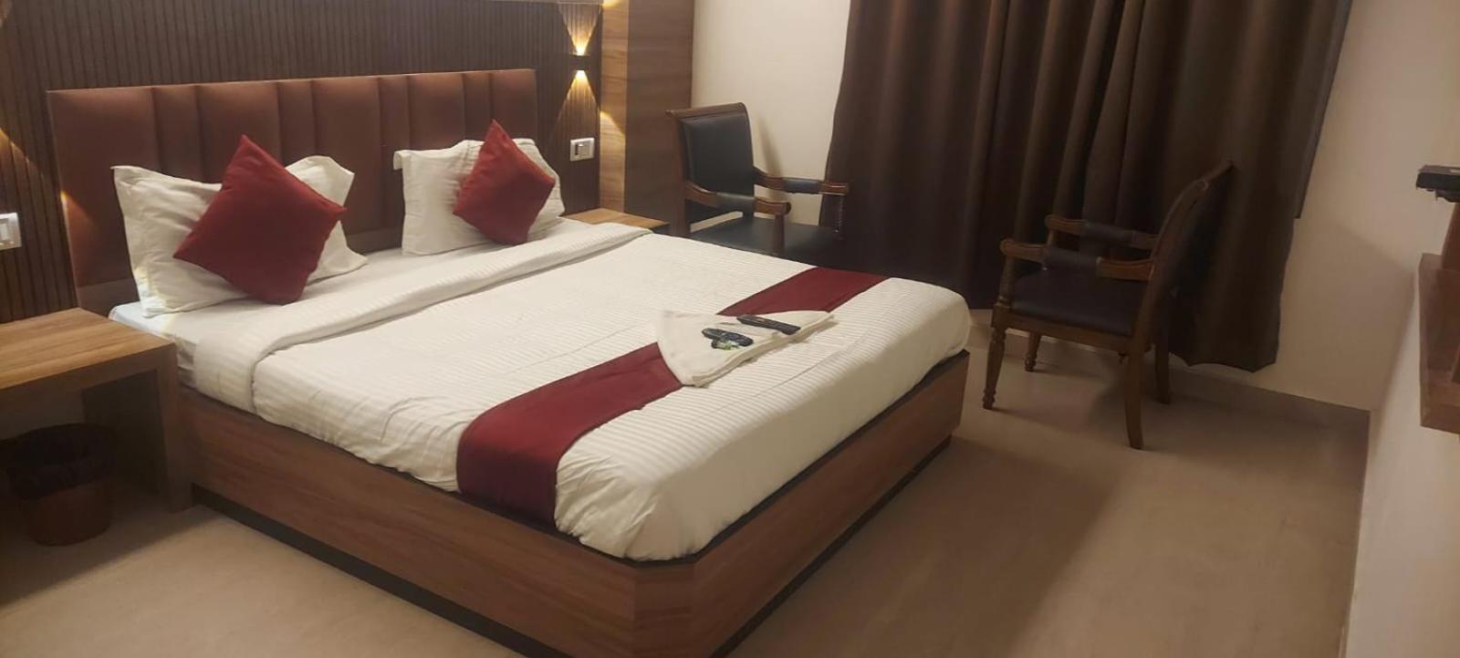 Capital O 69831 Hotel Mount Heera Chennai Esterno foto